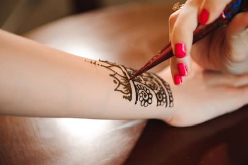 Affordable Henna Artists for Home Service Near You